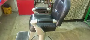 Professional Barber Chair - Lightly Used, Excellent Condition