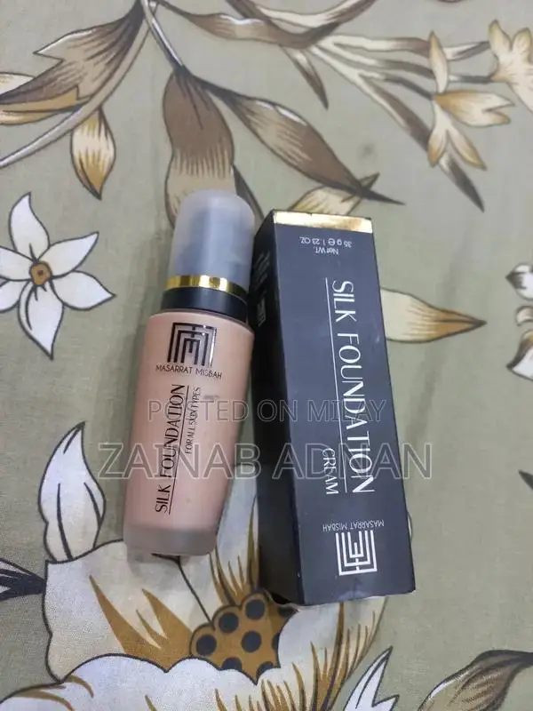 Musarrat Misbah Silk Face Foundation - Cream Shade, Excellent Conditio