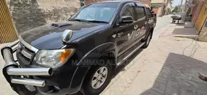 Toyota Hilux Vigo 4x4 Pickup Truck