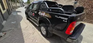 Toyota Hilux Vigo 4x4 Pickup Truck