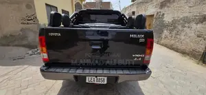 Toyota Hilux Vigo 4x4 Pickup Truck