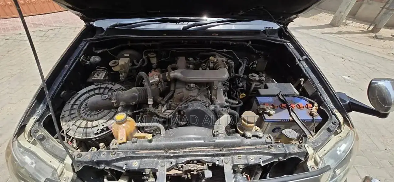 Toyota Hilux Vigo 4x4 Pickup Truck