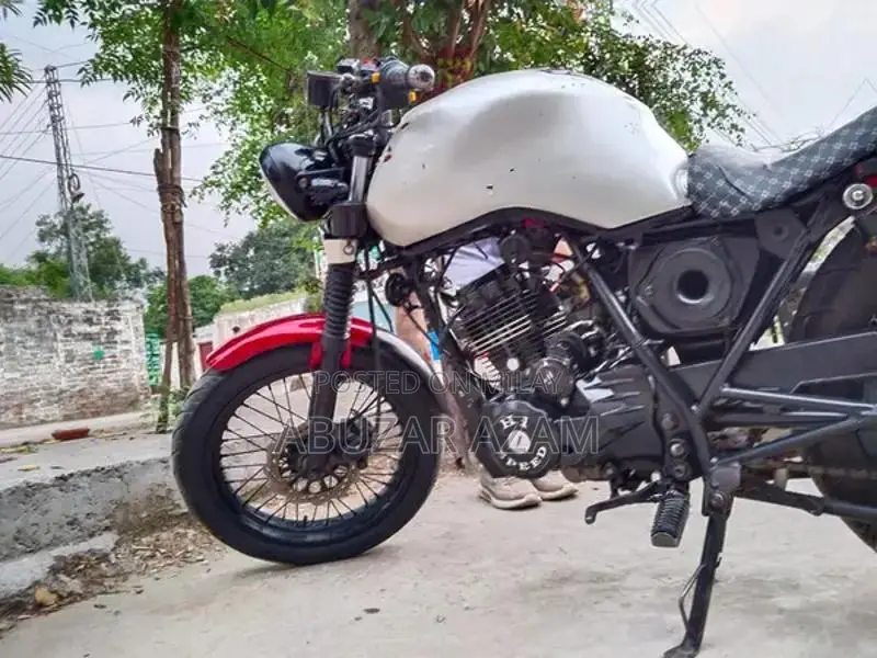 High-Speed Infinity 150 Performance Engine