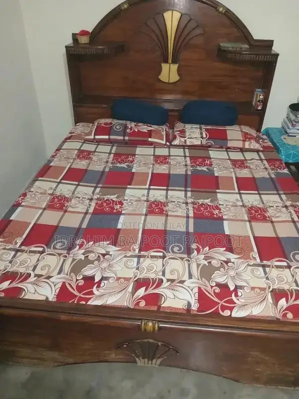 Comfortable Bed with Classic Design