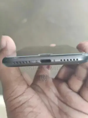 Apple iPhone 8 - High Health Waterproof Smartphone