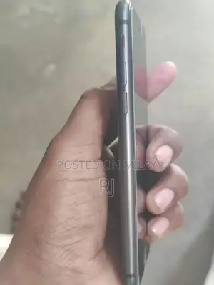 Apple iPhone 8 - High Health Waterproof Smartphone