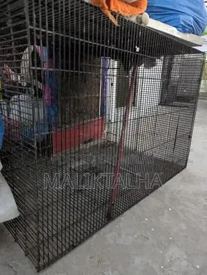 Sturdy Wire Pet Cage for Sale - Good Condition