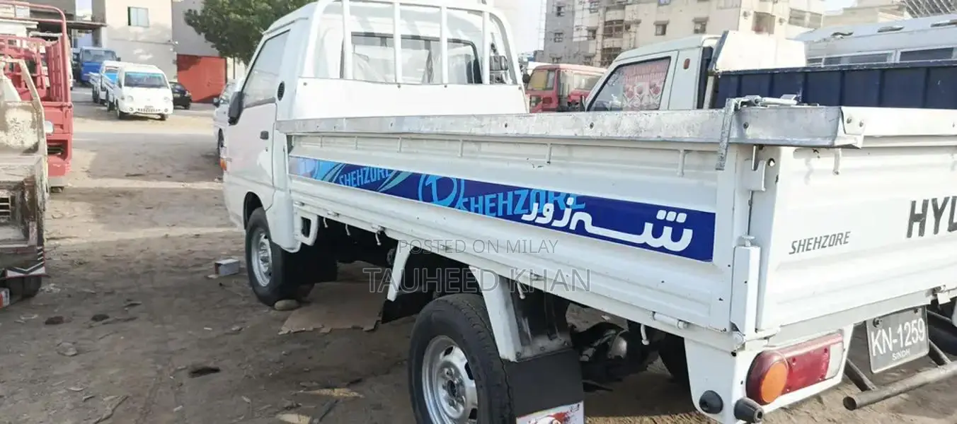 2005 Hyundai Shehzore Truck with Clear Documents
