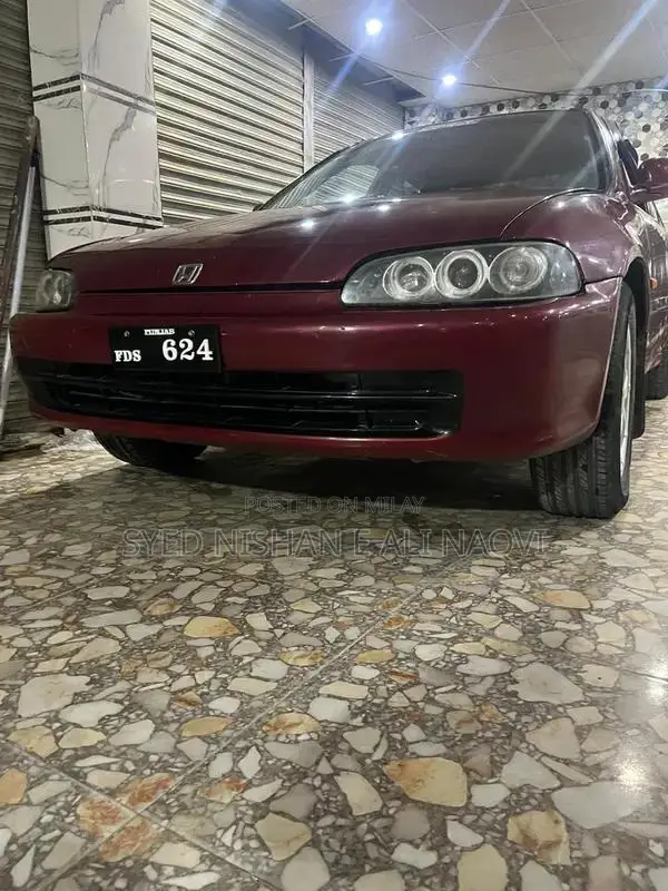 Family-Friendly Sedan - Comfortable and Reliable Vehicle