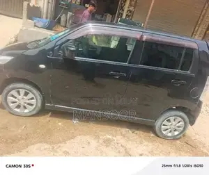 Suzuki Wagon R Stingray - Compact City Car with Smooth Performance