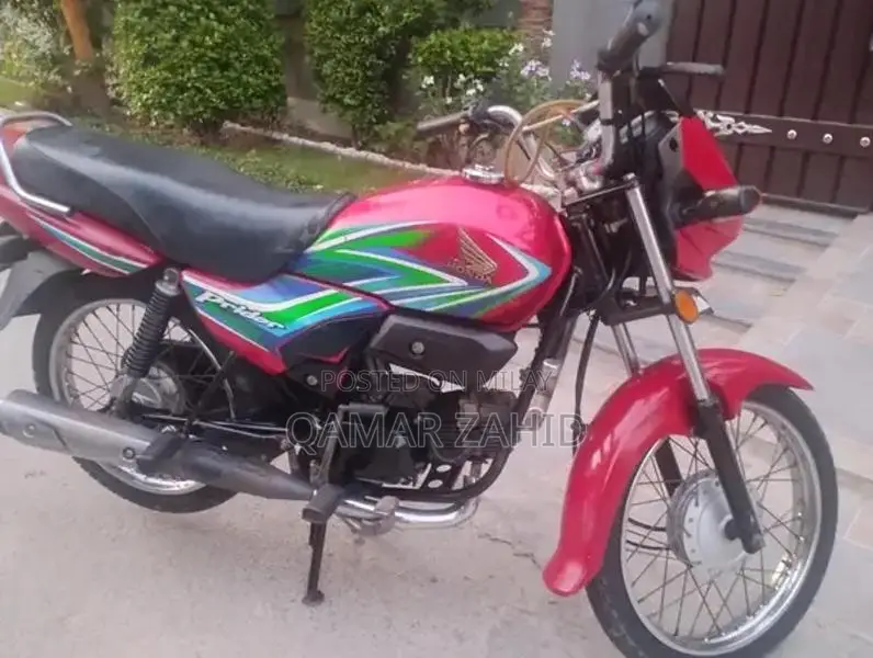 Honda Pridor Motorcycle - Low Mileage City Ride