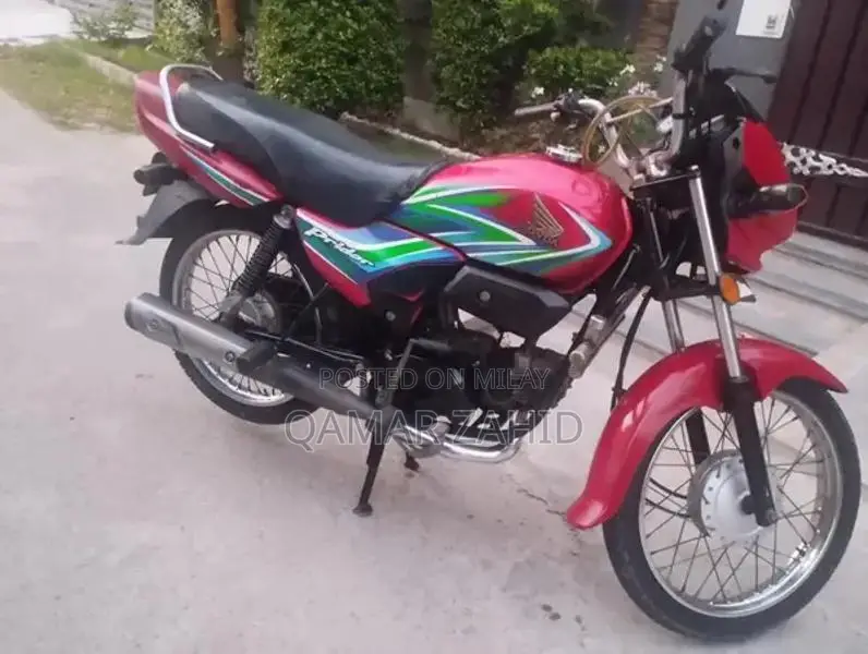 Honda Pridor Motorcycle - Low Mileage City Ride
