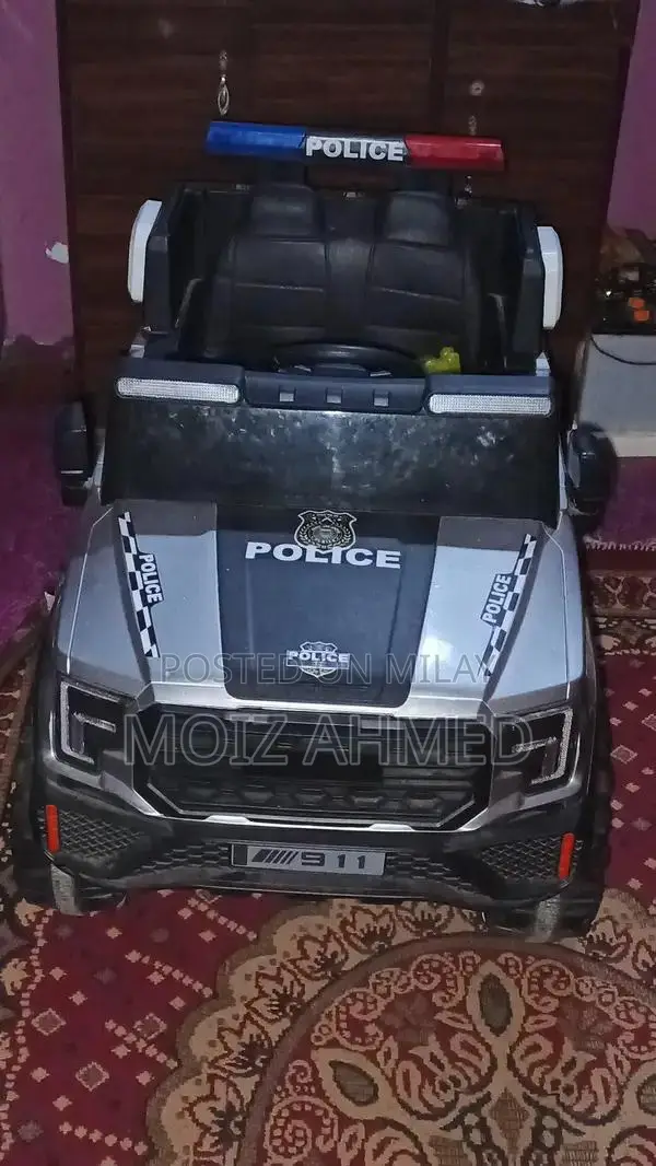 Kids Battery-Operated Remote Control Police Jeep Toy