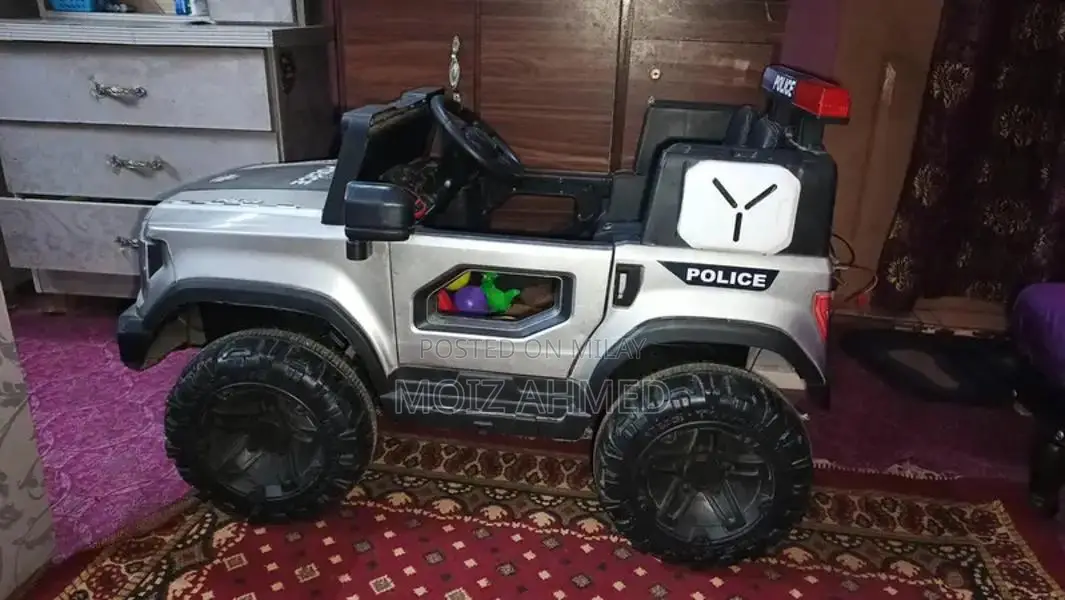 Kids Battery-Operated Remote Control Police Jeep Toy