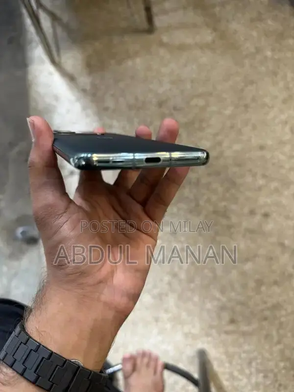 OnePlus 10 Pro 5G Smartphone - High Performance Mobile Device