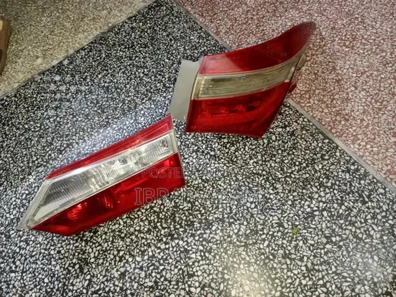 Toyota Corolla 2015 Mid-Size Sedan - Well-Maintained Reliable Vehicle