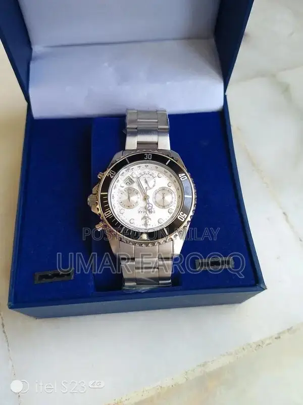 Del Mar Classic Analog Wristwatch - Timeless Elegant Design