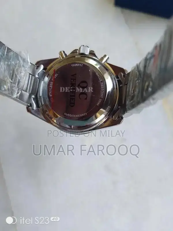 Del Mar Classic Analog Wristwatch - Timeless Elegant Design