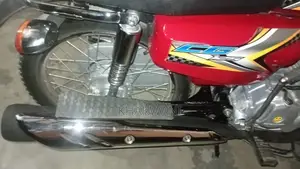 Honda 125 Motorcycle - Brand New Single Owner Vehicle