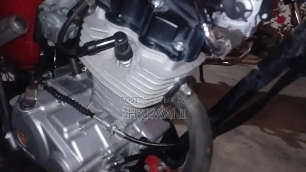 Honda 125 Motorcycle - Brand New Single Owner Vehicle