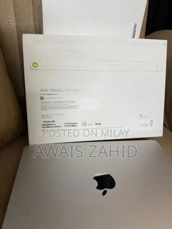 Apple MacBook M4 Air 13-inch Ultralight Laptop