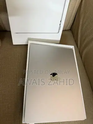 Apple MacBook M4 Air 13-inch Ultralight Laptop