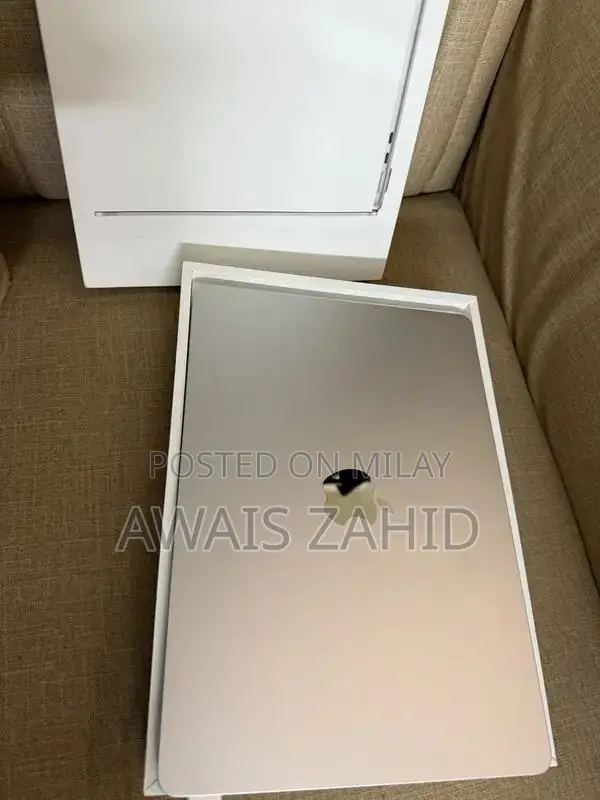 Apple MacBook M4 Air 13-inch Ultralight Laptop