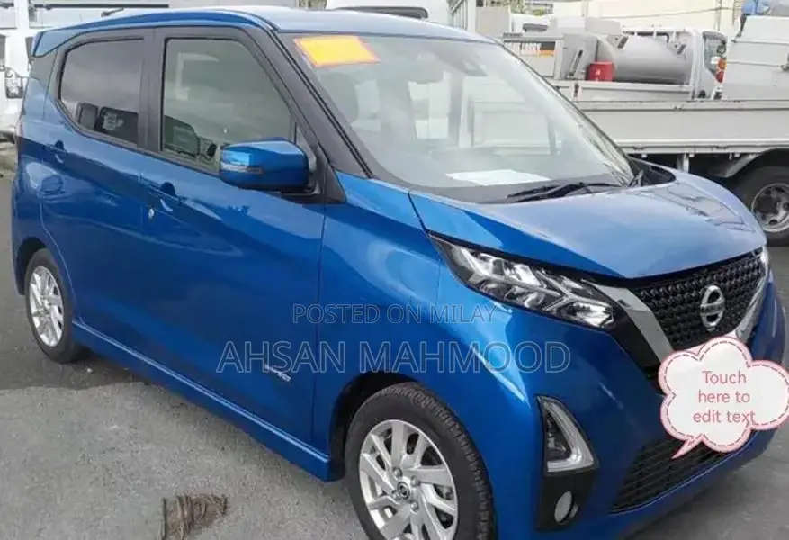 Low-Maintenance Vehicle with Minor Side Scratches