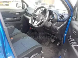 Low-Maintenance Vehicle with Minor Side Scratches