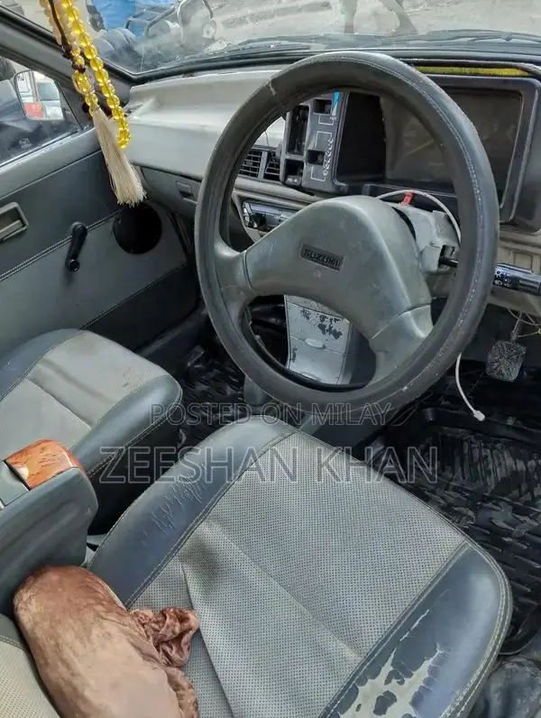 Suzuki Mehran VX Compact Sedan - Reliable Family Car