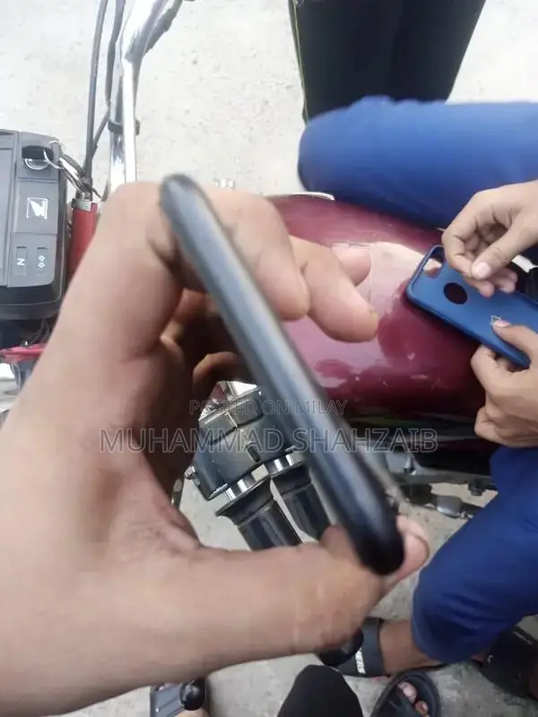 Apple Smartphone PTA Approved Excellent Condition