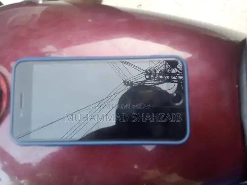 Apple Smartphone PTA Approved Excellent Condition