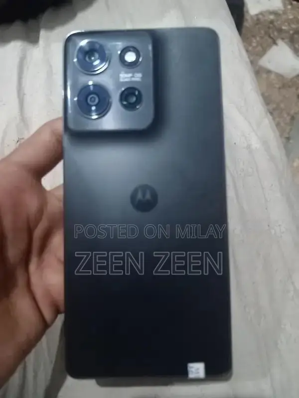 5G Smartphone with 12GB RAM and 256GB Storage