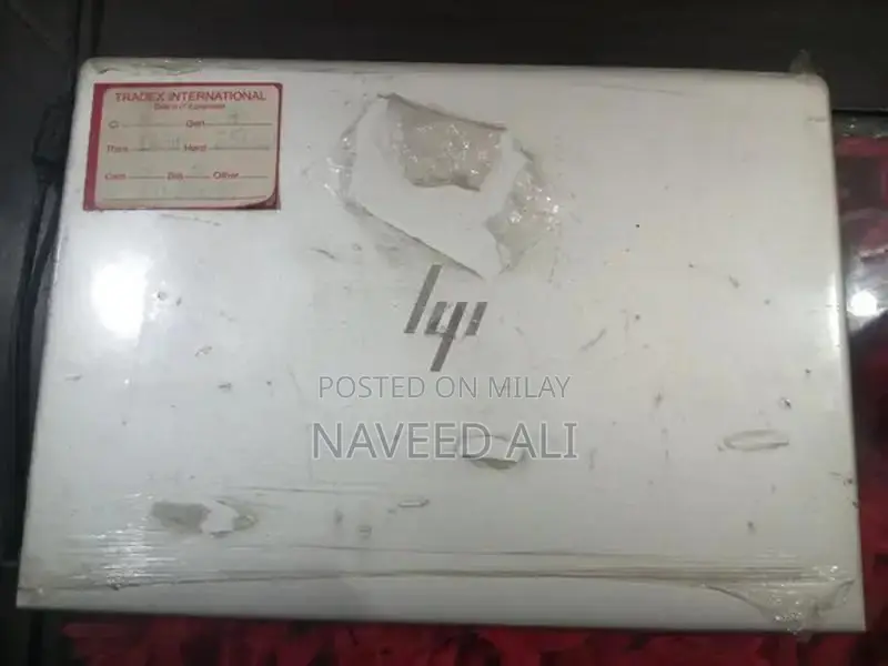 HP EliteBook 14-inch Business Laptop with 8th Gen Core i7