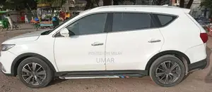 Dfsk Glory 580 Pro 2022 Compact SUV with Low Mileage