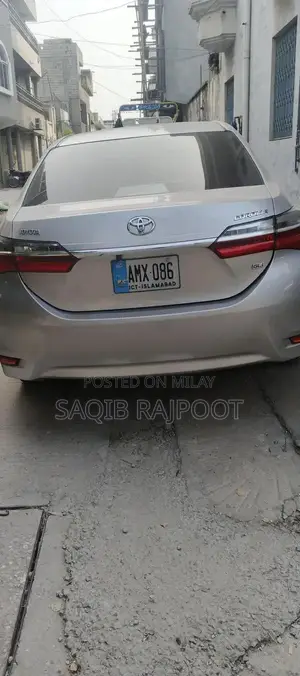 Photo - Toyota Corolla GLI Special Edition Sedan