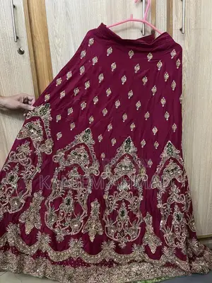 Elegant Medium Raw Silk Wedding Lehnga with Organza Dupatta