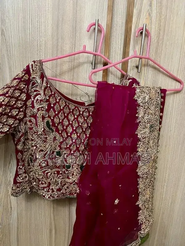 Elegant Medium Raw Silk Wedding Lehnga with Organza Dupatta