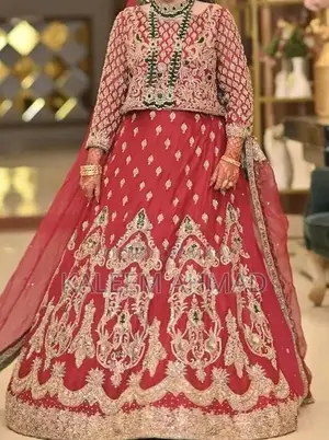 Elegant Medium Raw Silk Wedding Lehnga with Organza Dupatta