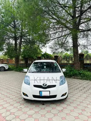 Photo - 2007 Registered Sedan with Low Mileage