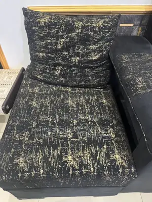 Photo - Modern L-Shape Sectional Sofa with Optional Matching Table