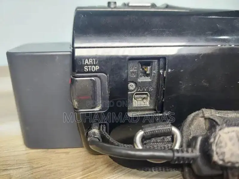 Sony HDR-PJ260V High Definition Handycam Camcorder