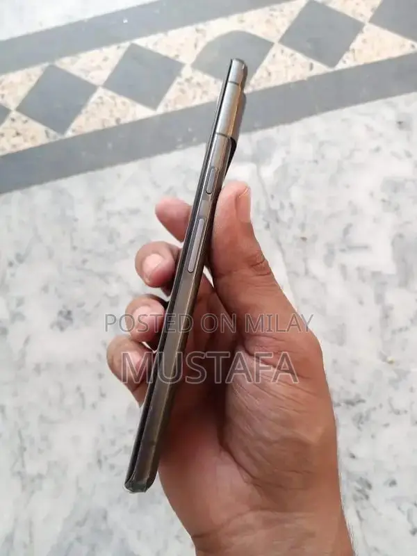 Pixel 7 Pro Smartphone 12GB RAM 128GB Storage Pristine Condition