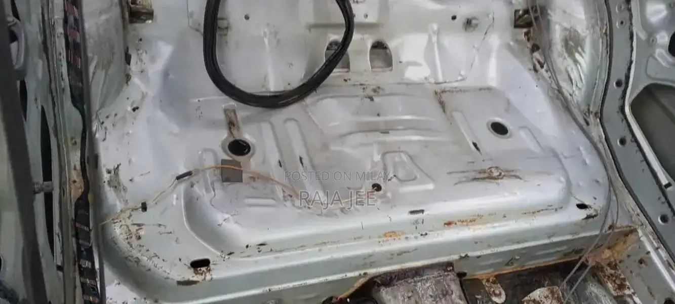 Mehran VXR Compact Sedan with CNG and AC