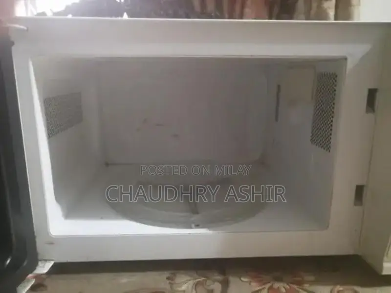 LG Microwave Oven - Fast Heating Kitchen Appliance