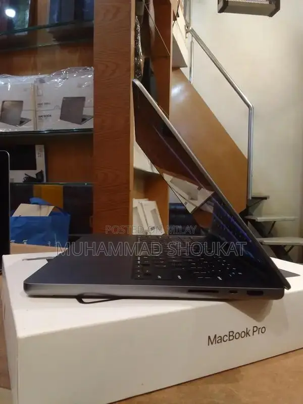 Apple MacBook Pro 14.2-inch M1 Pro Laptop