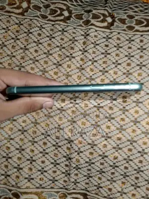 Apple iPhone 11 128GB Pristine Condition Unlocked Smartphone