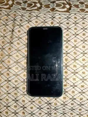 Apple iPhone 11 128GB Pristine Condition Unlocked Smartphone