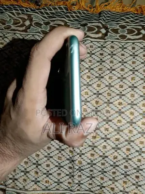 Apple iPhone 11 128GB Pristine Condition Unlocked Smartphone