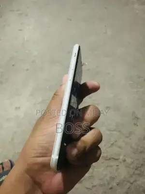 Apple iPhone SE 64GB PTA Approved Smartphone